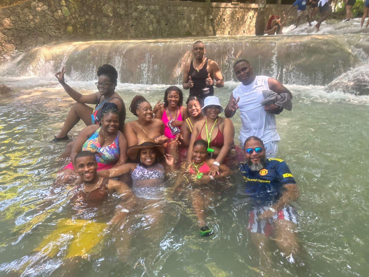 experience-the-magnificent-dunns-river-falls