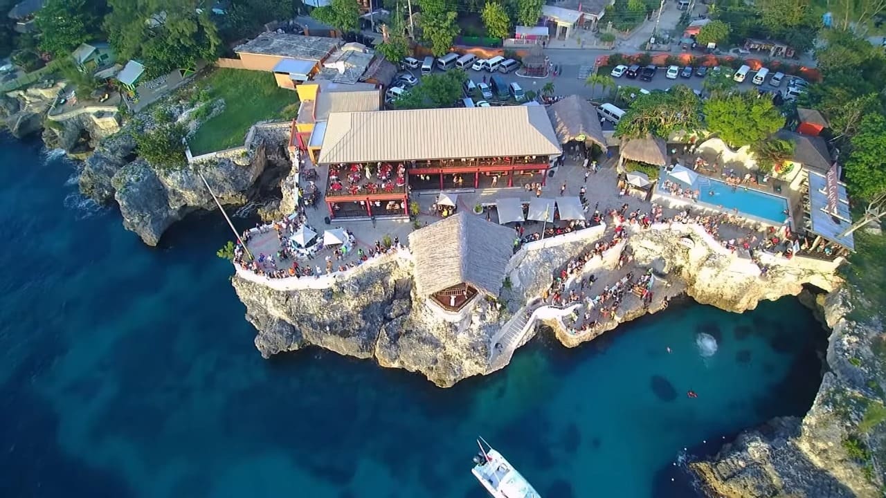the-breath-taking-seven-mile-beach-plus-ricks-cafe-and-shopping-cover